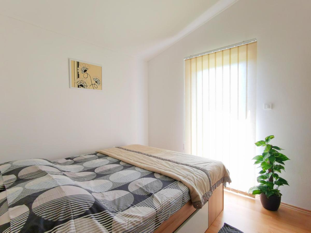 Holiday House Nela Labin  Exterior photo